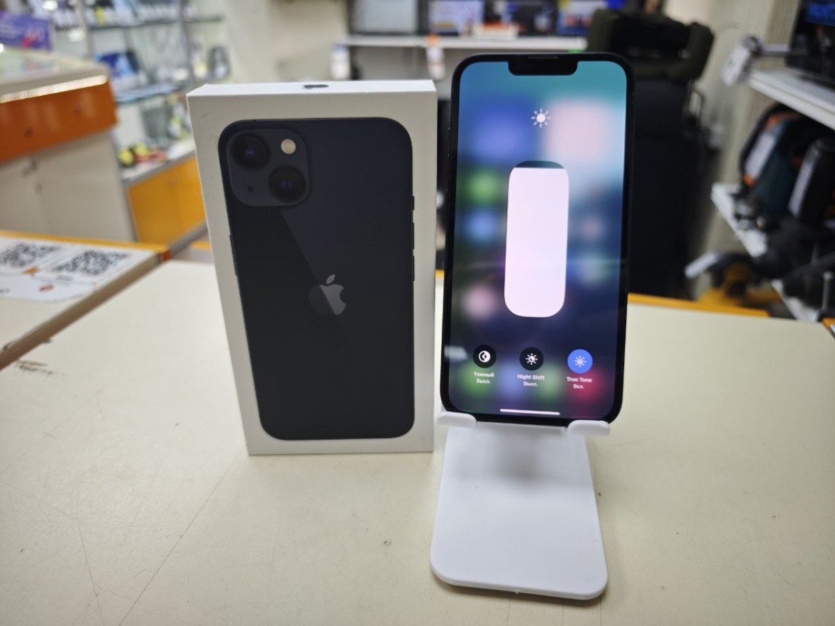 Смартфон Apple iPhone 13 128Gb