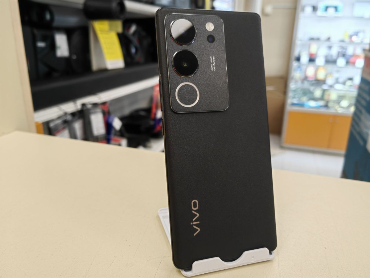 Смартфон Vivo V29 12/256