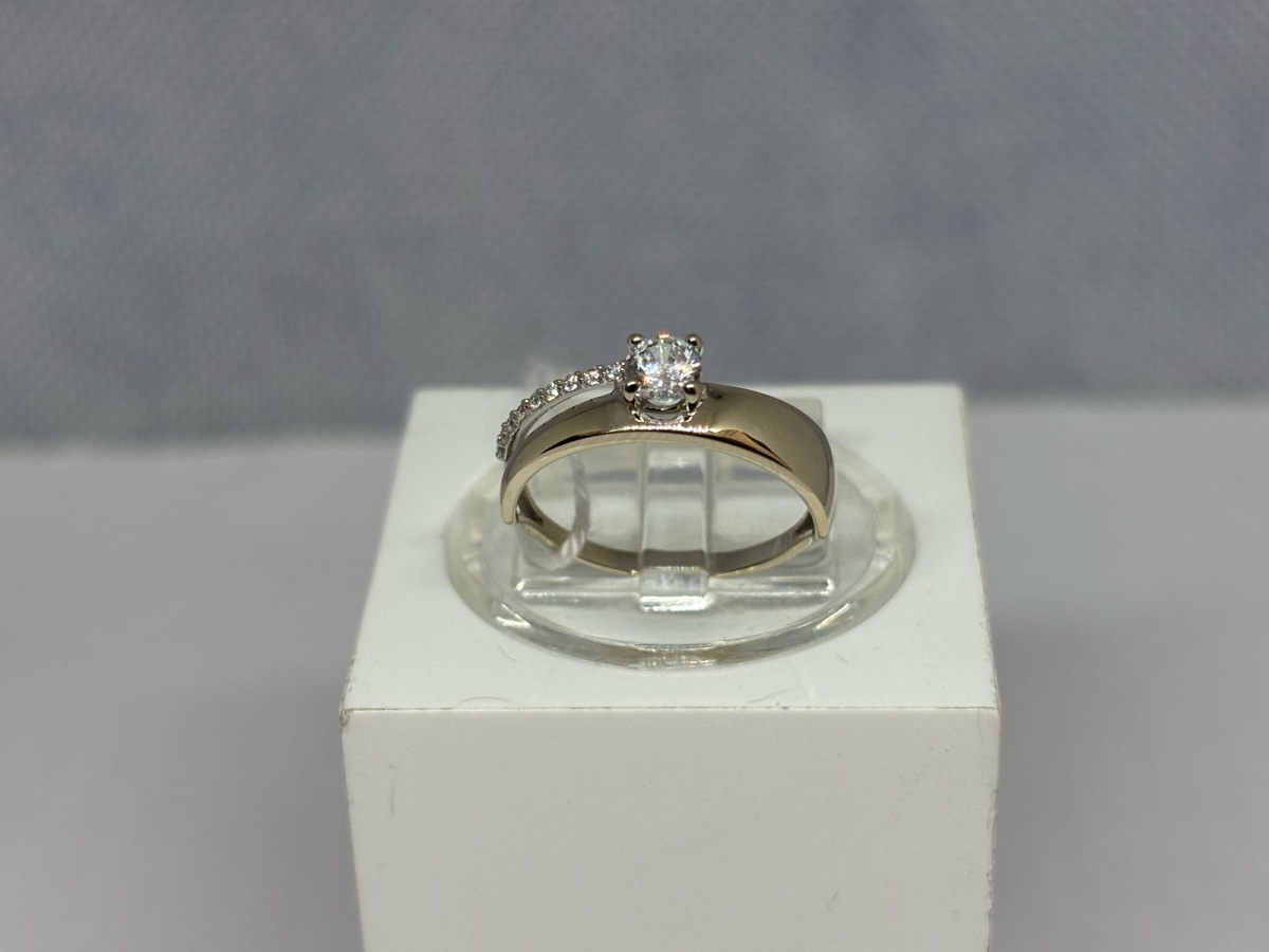 КОЛКМИ585 КОЛЬЦО С КАМНЯМИ (Au 585)