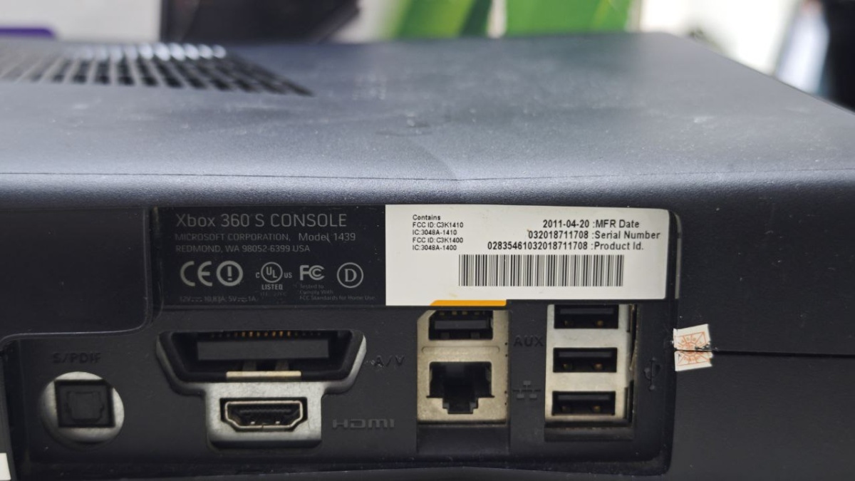 Игровая приставка Xbox 360 S