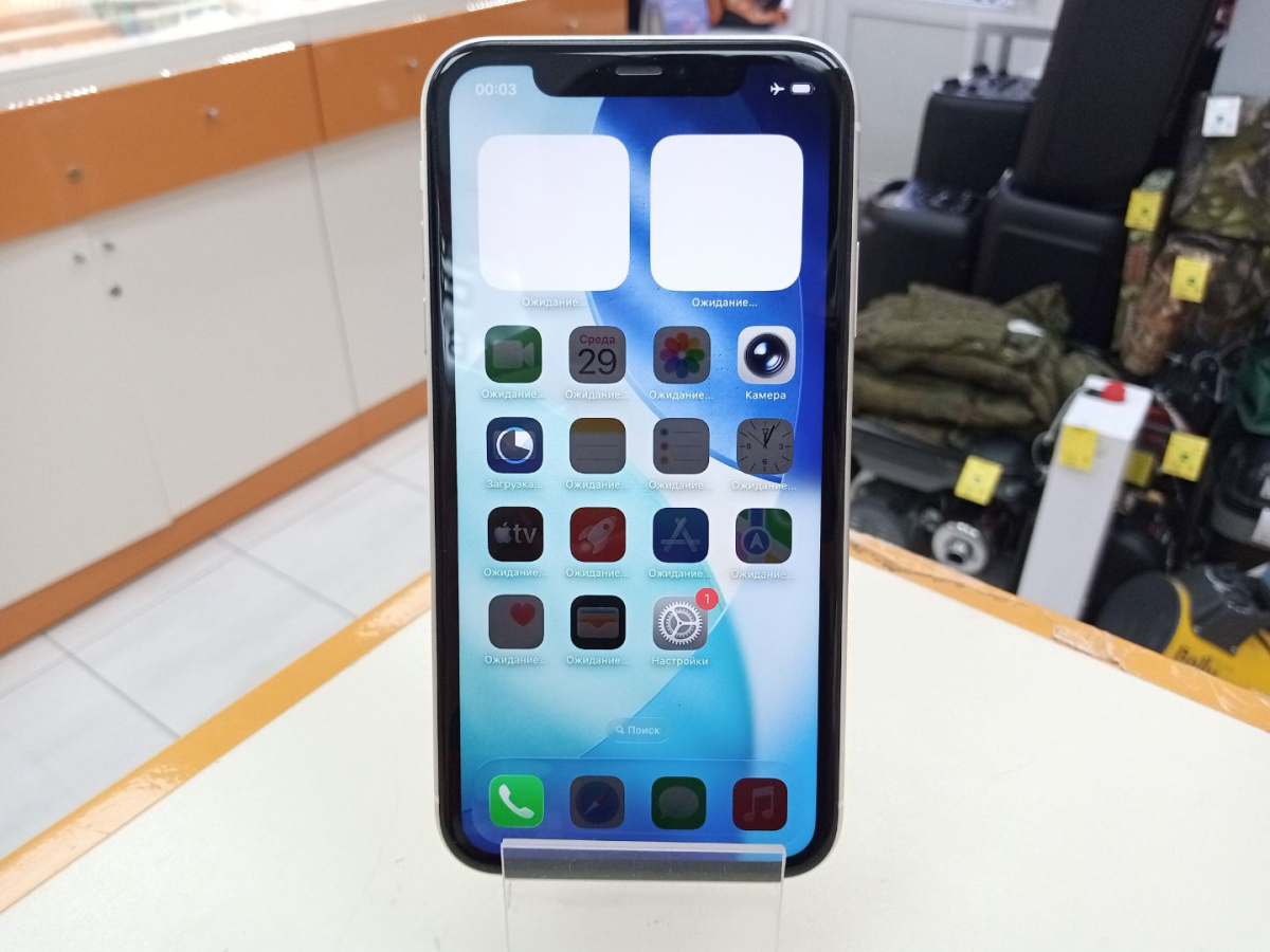 Смартфон Apple iPhone 11 64Gb