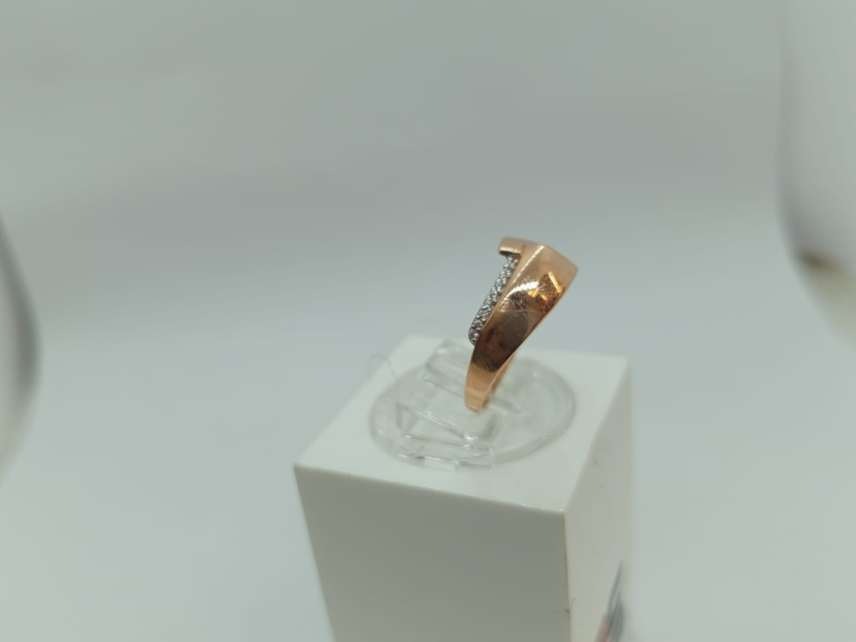 08-117698 КОЛЬЦО С КАМНЯМИ (Au 585)