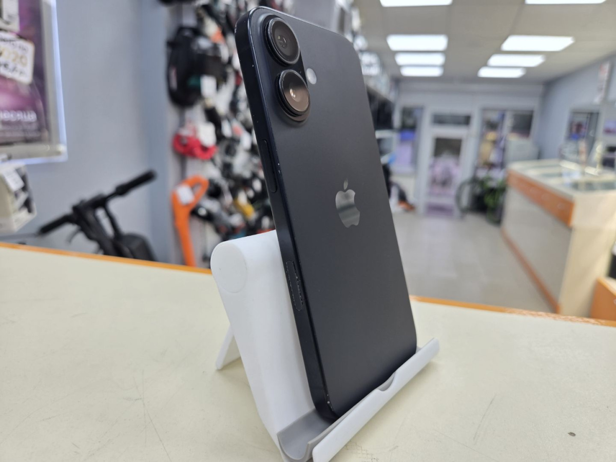 Смартфон Apple Iphone 16 128Gb