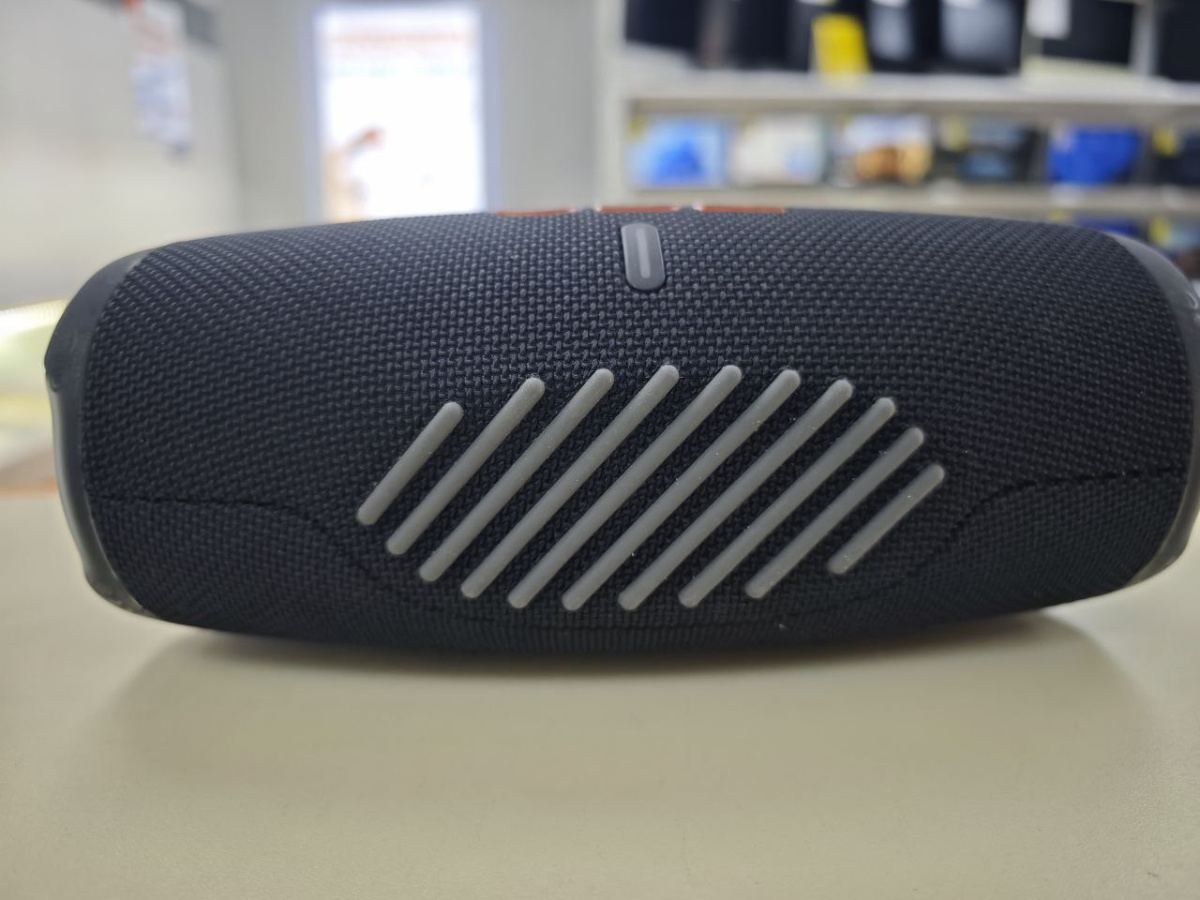 Портативная акустика JBL Charge 5