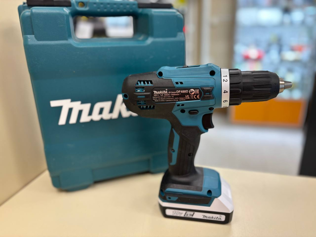 Шуруповерт Makita DF488D