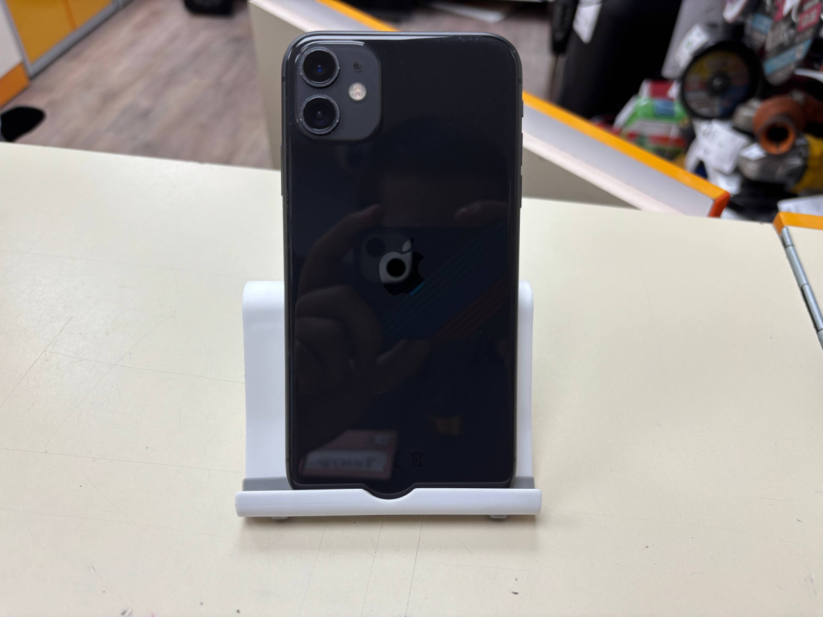 Смартфон Apple iPhone 11 64Gb