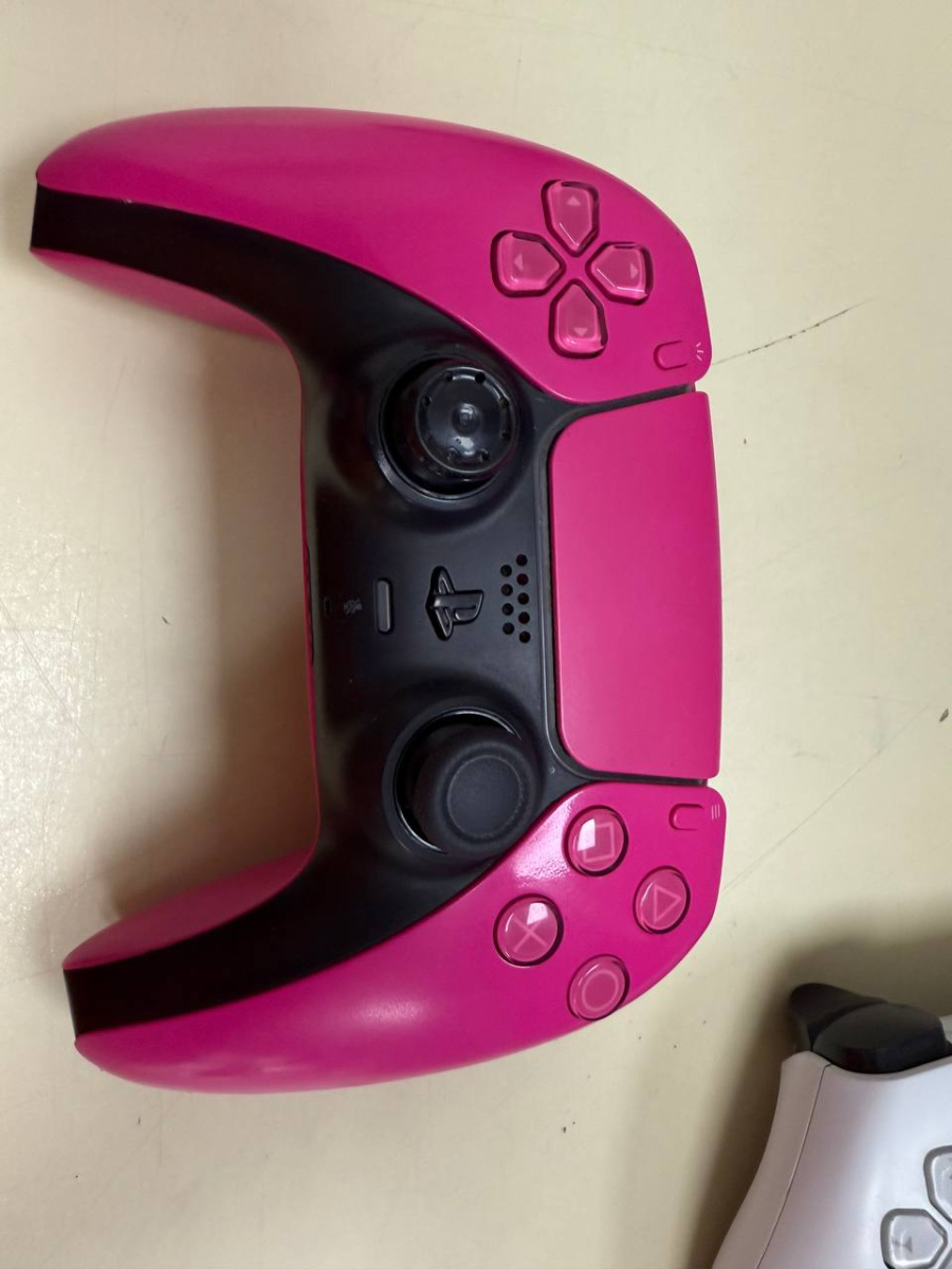 Игровая приставка PlayStation 5 825Gb (С дисководом)