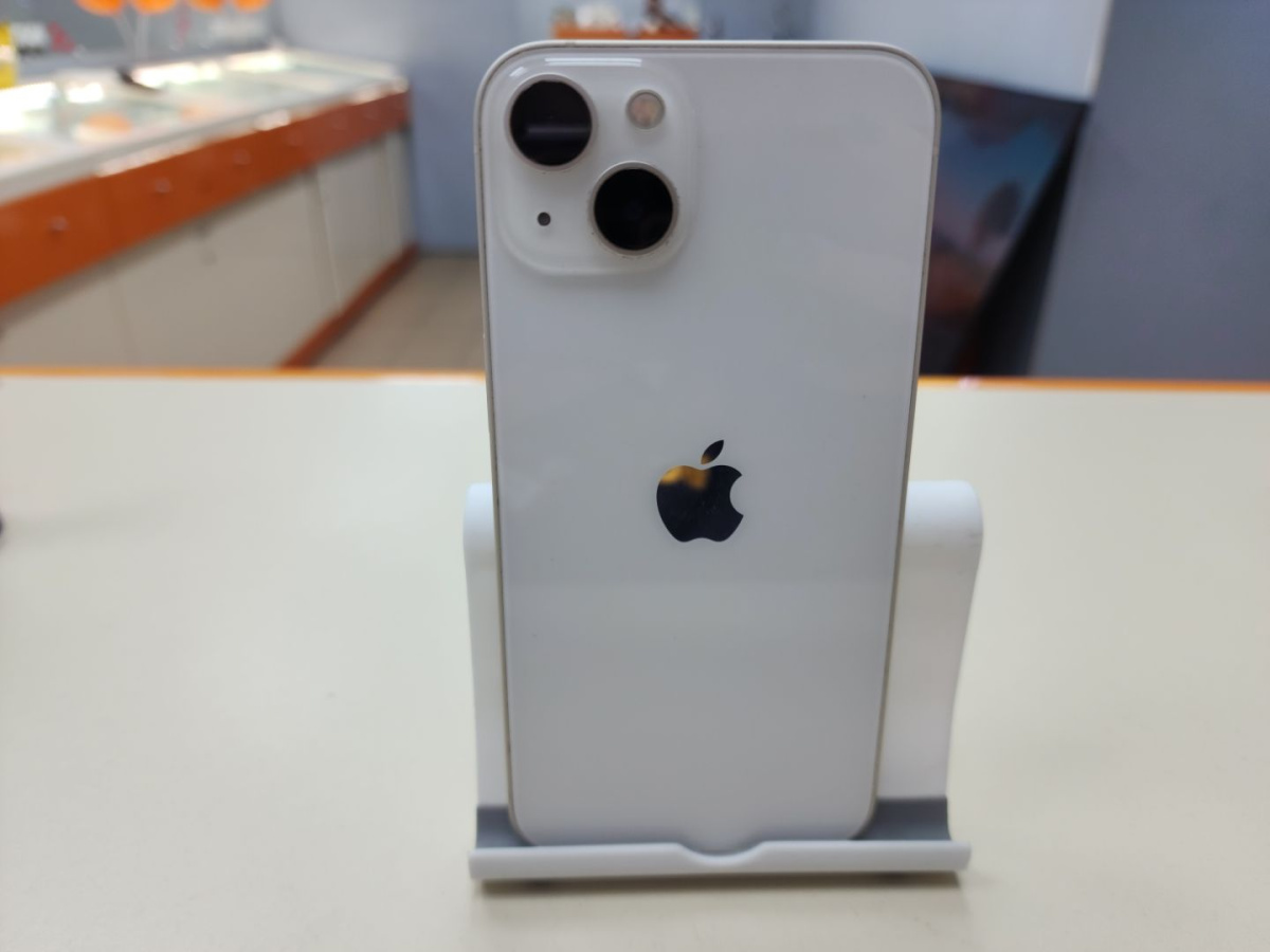 Смартфон Apple iPhone 13 128Gb