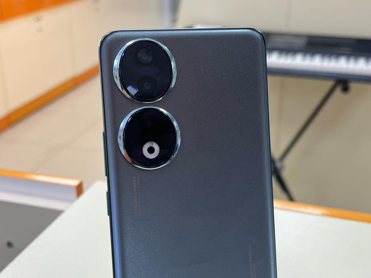 Смартфон Honor 90 8/256
