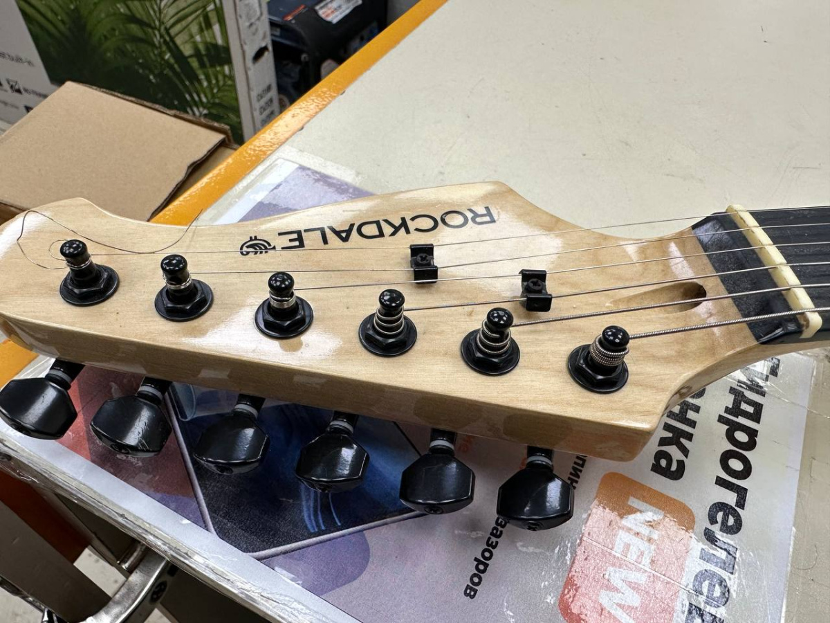 Гитара электро Rockdale ST PACK BK