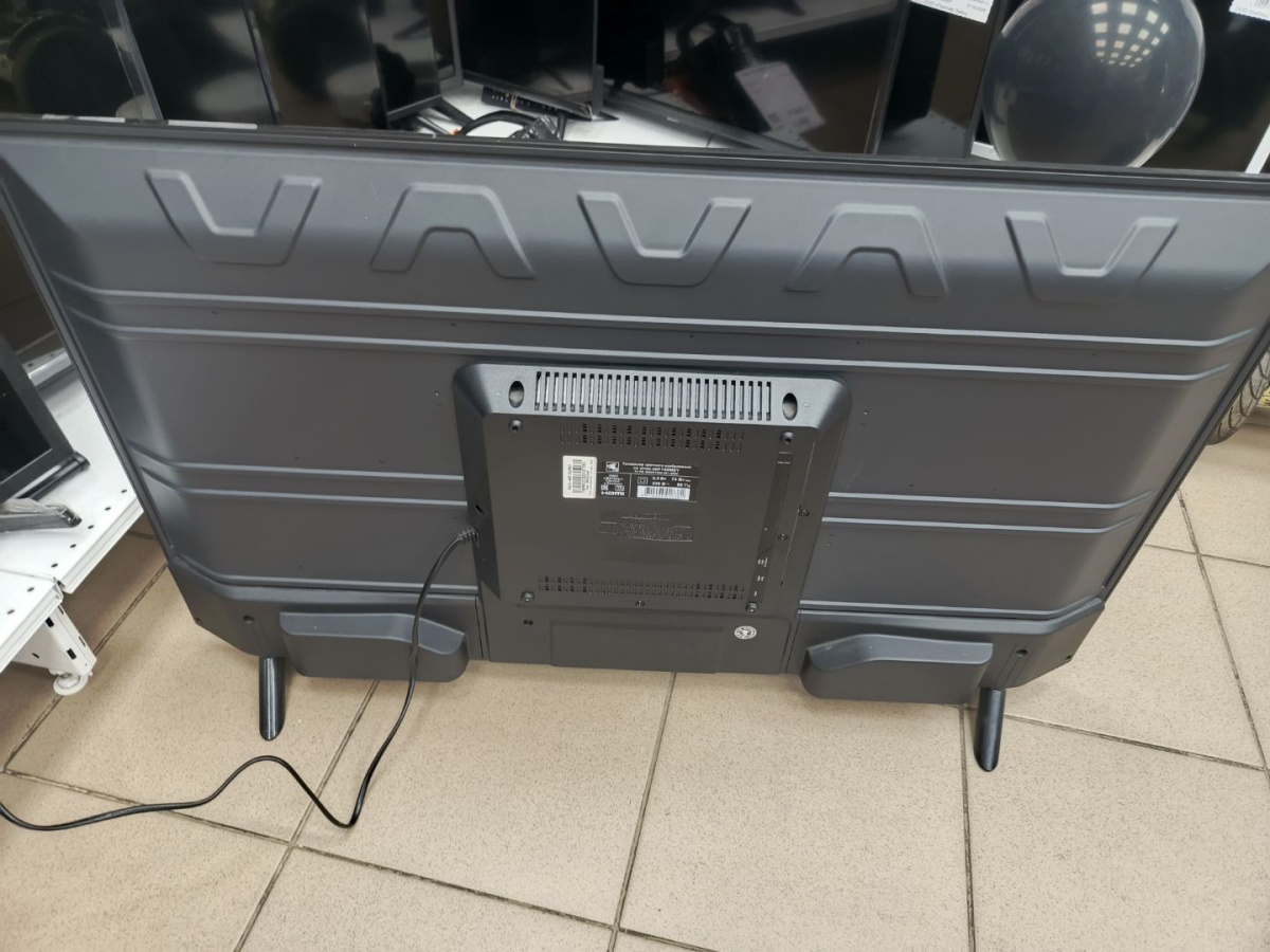 LED Телевизор HI VHIX-40F152MSY