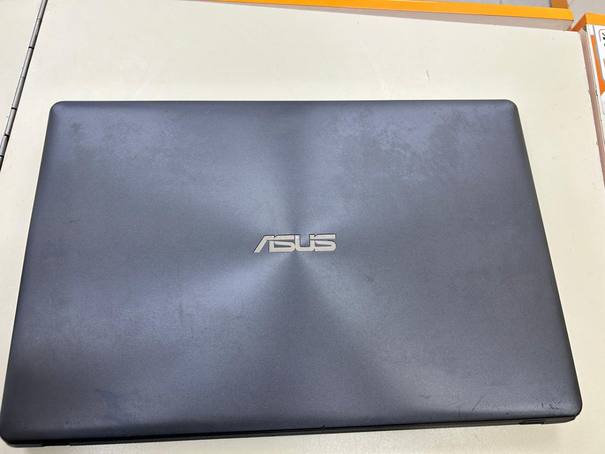 Ноутбук ASUS; Pentium 2117U, GeForce GT 720M, 4 Гб, 500 Гб, Нет