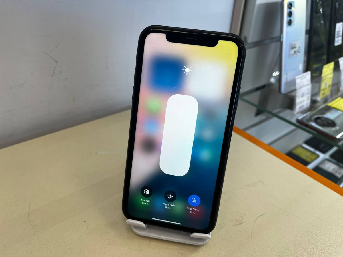 Смартфон Apple iPhone 11 64Gb