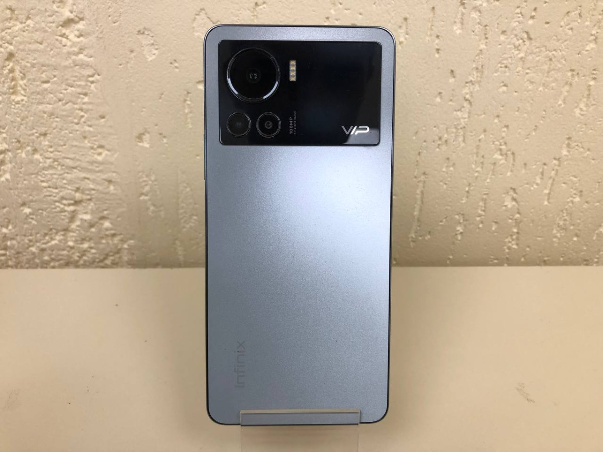 Смартфон Infinix Note 12 VIP 8/256