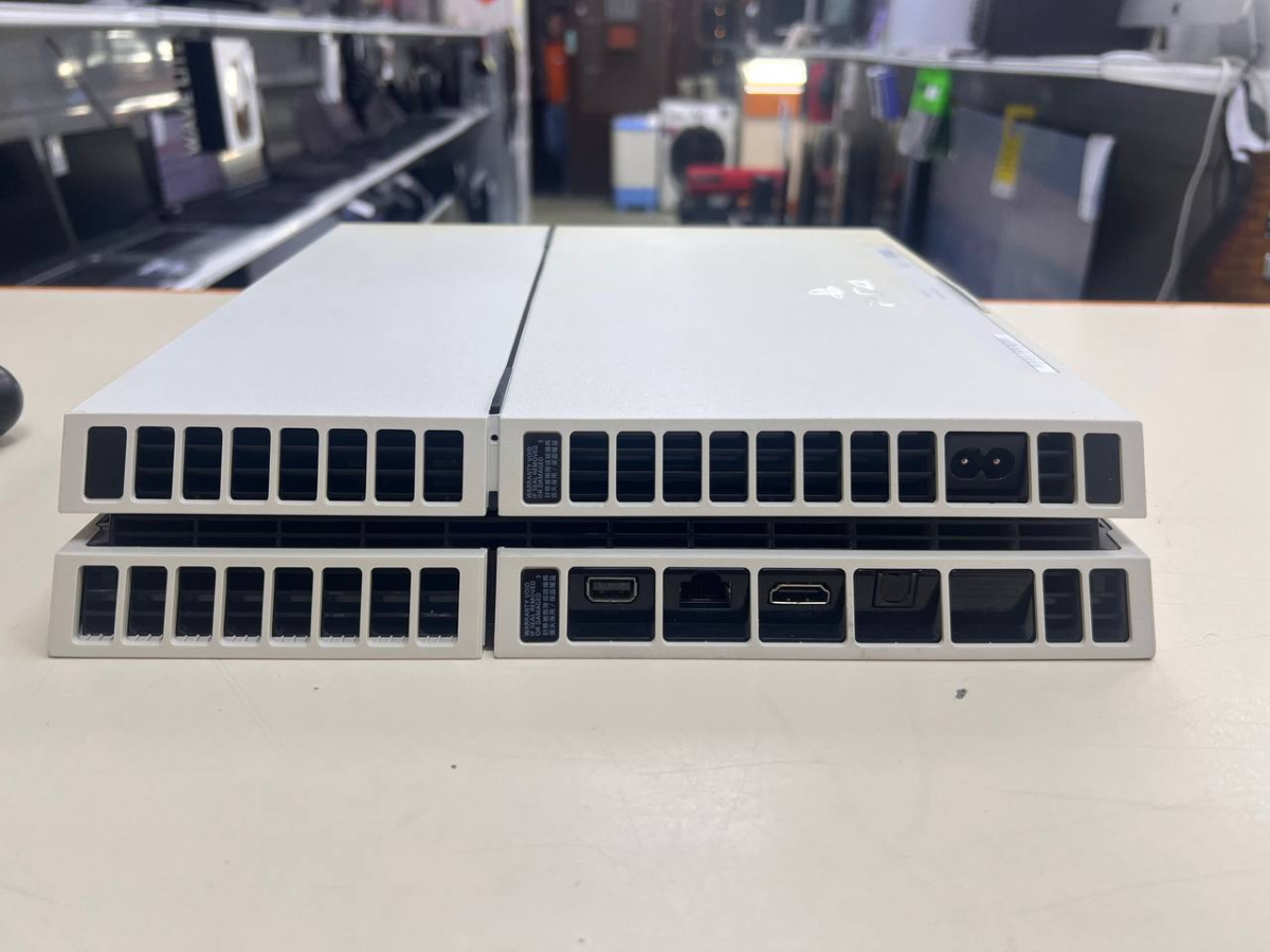 Игровая приставка PlayStation 4 FAT 500GB
