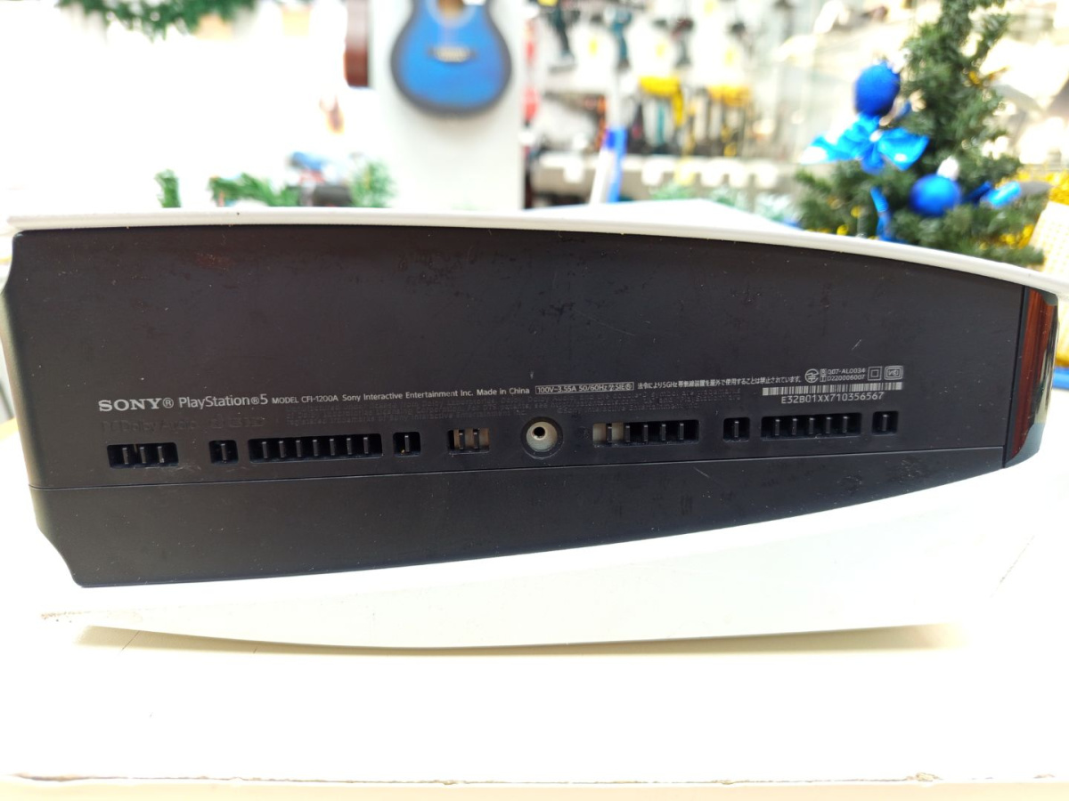 Игровая приставка PlayStation 5 825Gb (С дисководом)