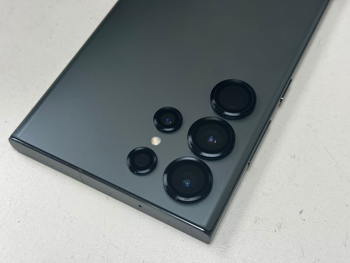 Смартфон Samsung Galaxy S23 Ultra 256Gb