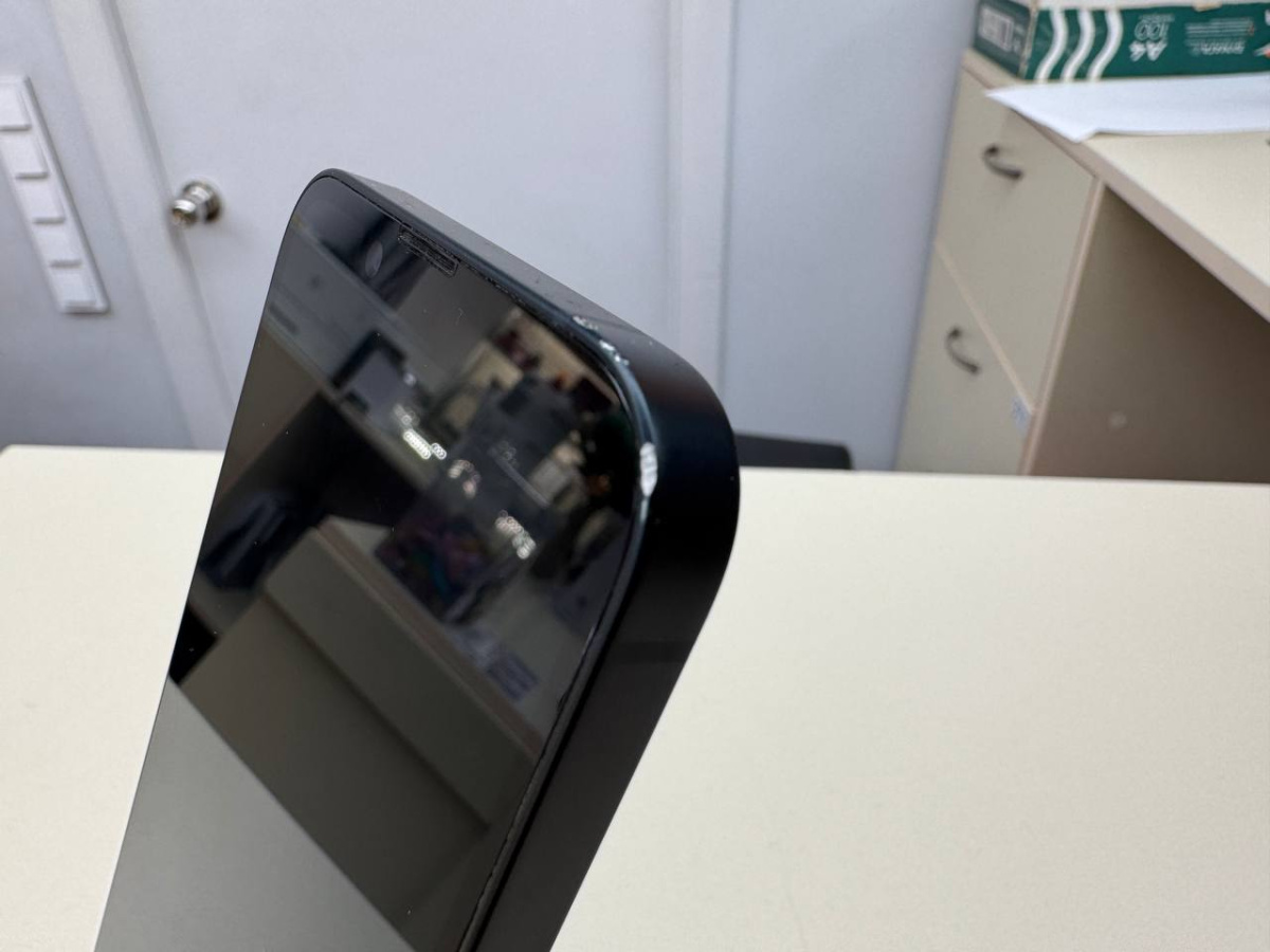 Смартфон Apple Iphone 14 128Gb