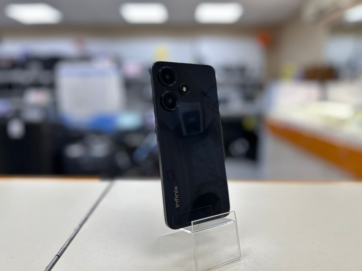 Смартфон Infinix HOT 30i 8/128