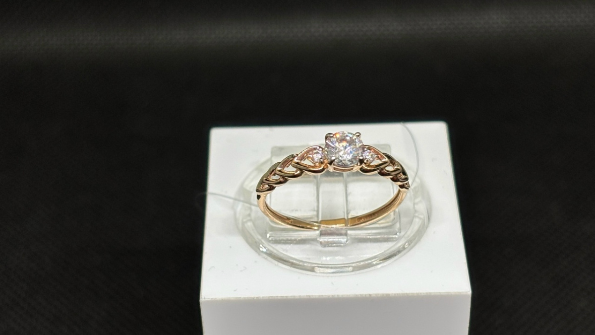 КОЛЬЦО С КАМНЯМИ (Au 585)