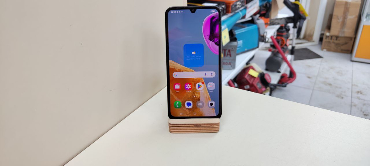 Смартфон Samsung Galaxy M15 6/128