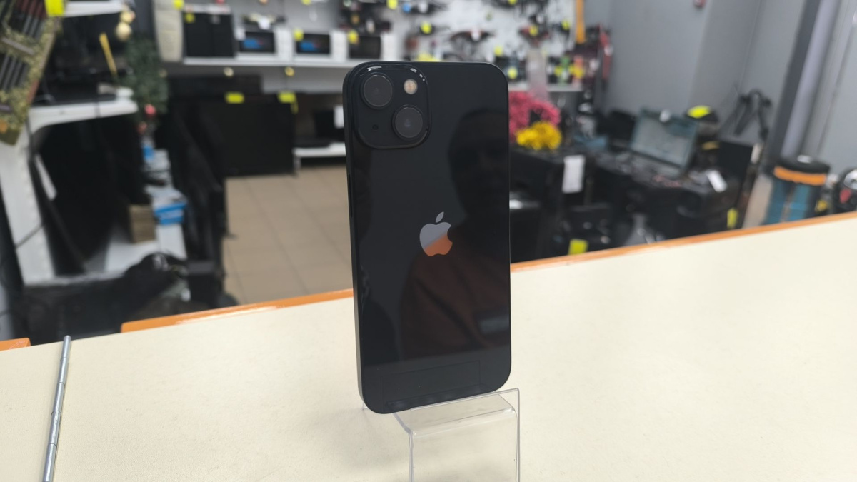 Смартфон Apple iPhone 13 128Gb