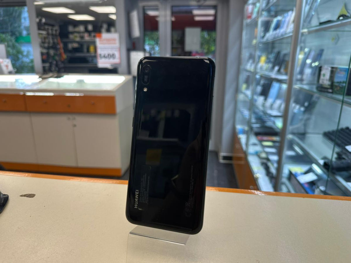 Смартфон Huawei Y6 (2019) 2/32