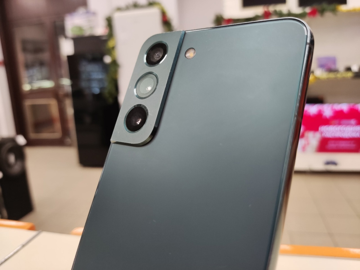 Смартфон Samsung Galaxy S22 8/256