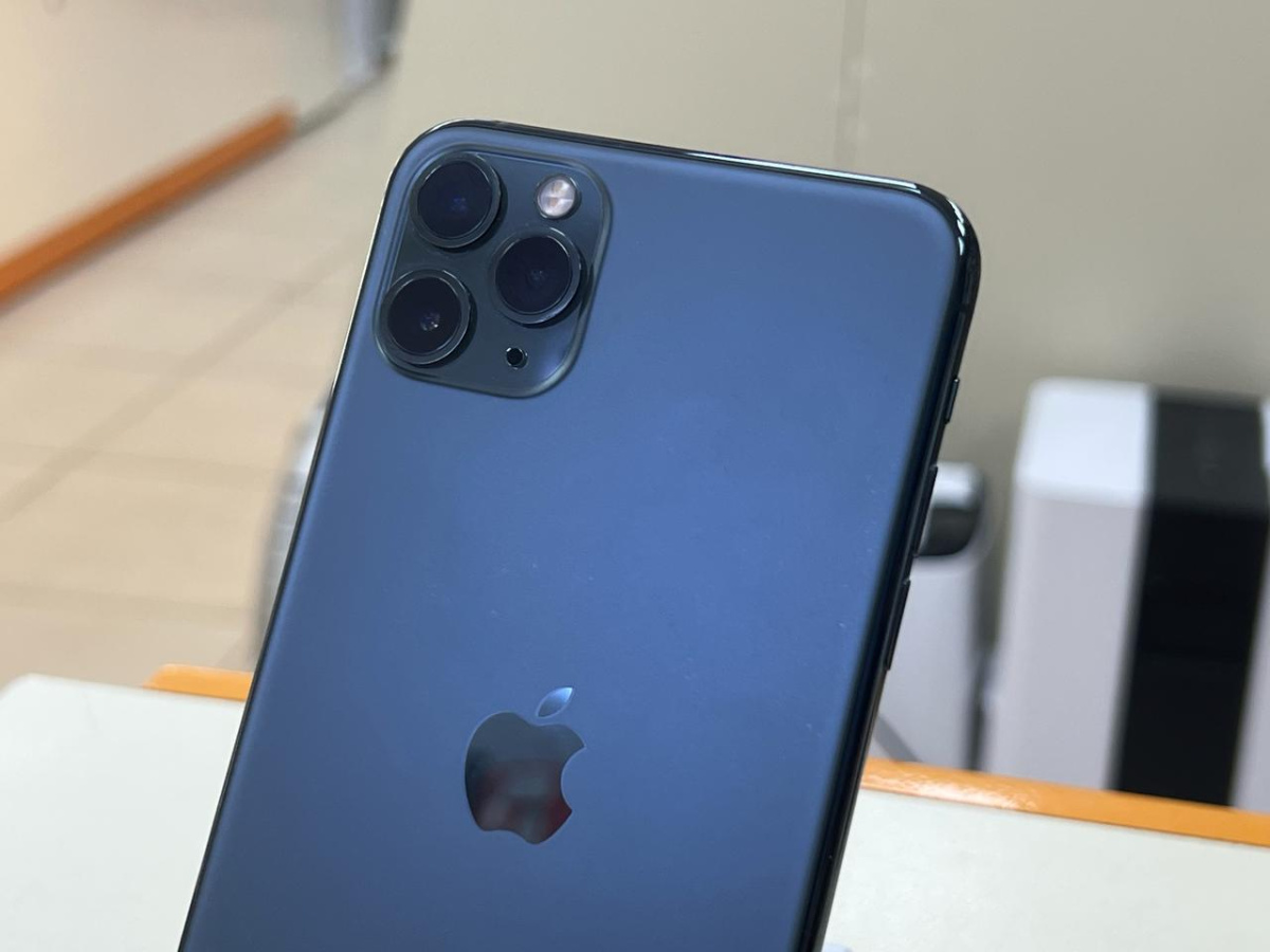 Смартфон Apple iPhone 11 Pro Max 64Gb