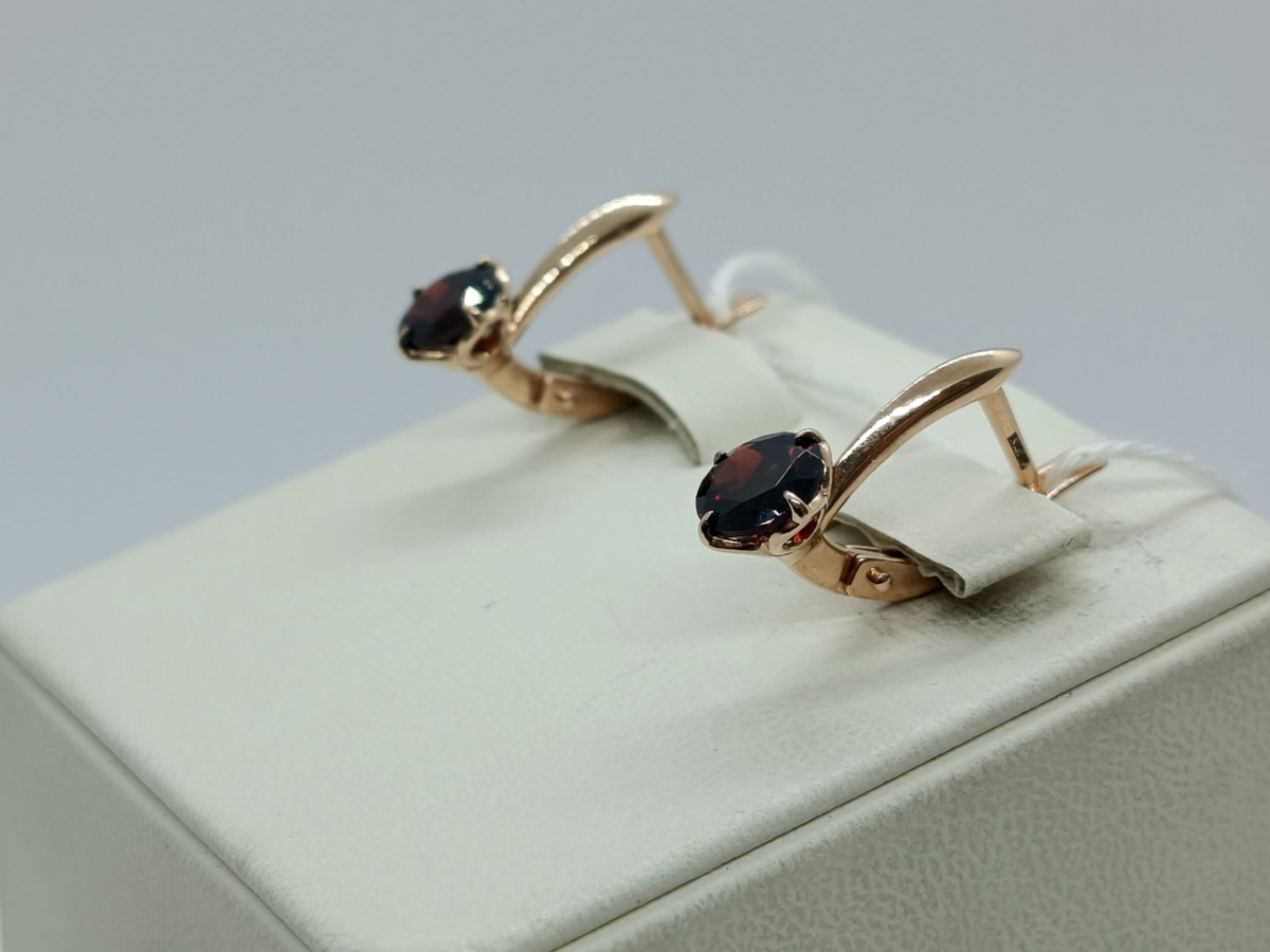 СКМ585 СЕРЬГИ С КАМНЕМ (Au 585)