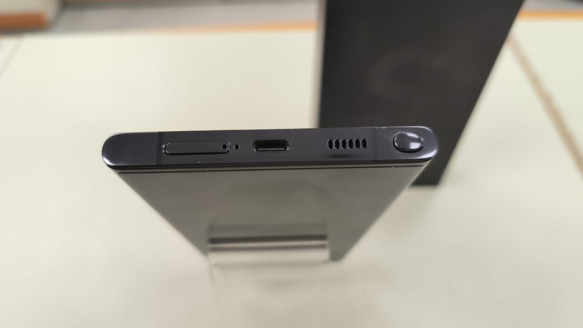 Смартфон Samsung Galaxy S22 Ultra 12/256