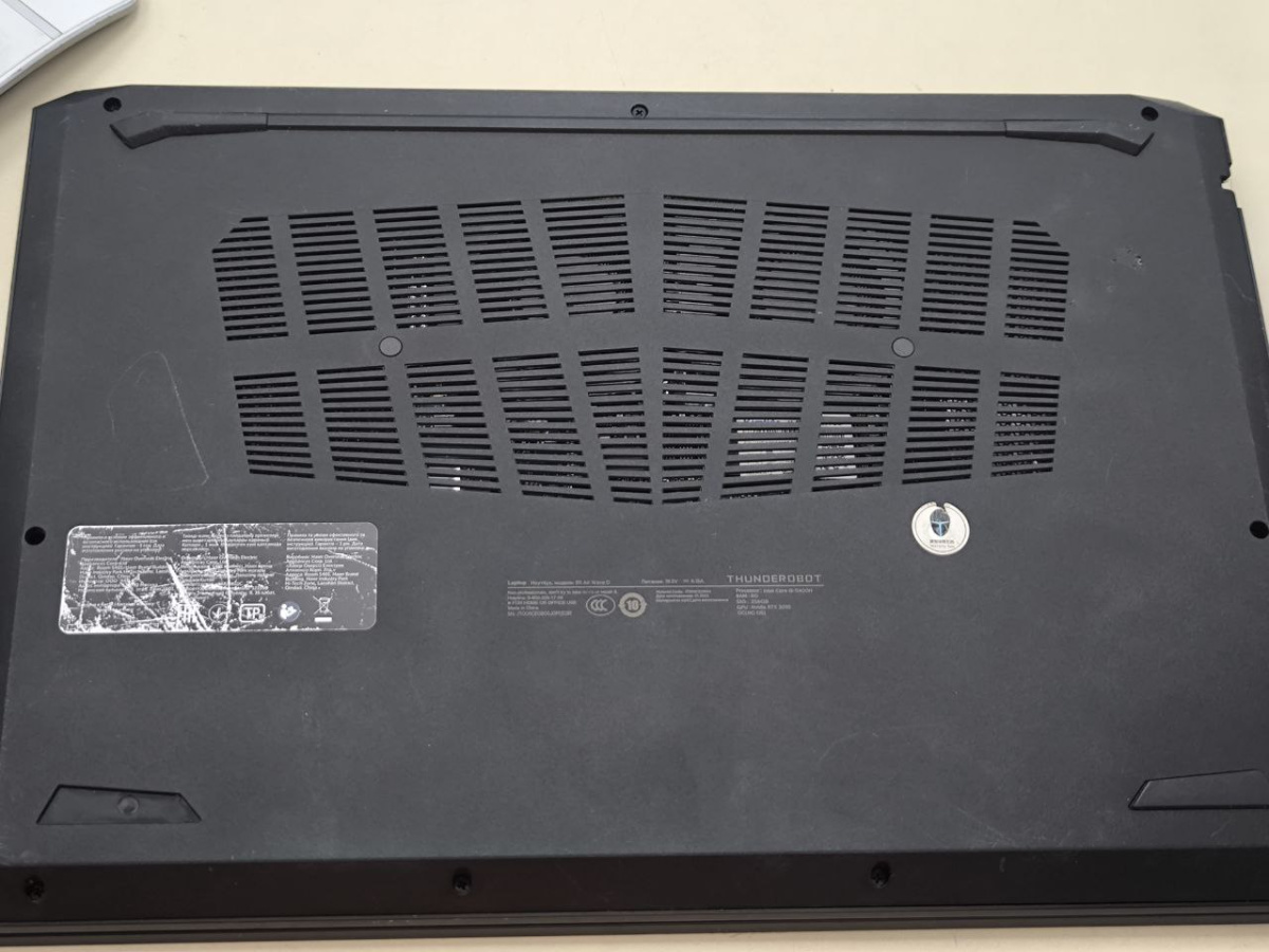 Ноутбук Acer Thunderobot 911;  Core I5-11400H, GeForce RTX 3050, 16 Гб, 256 Гб, 1 Tb