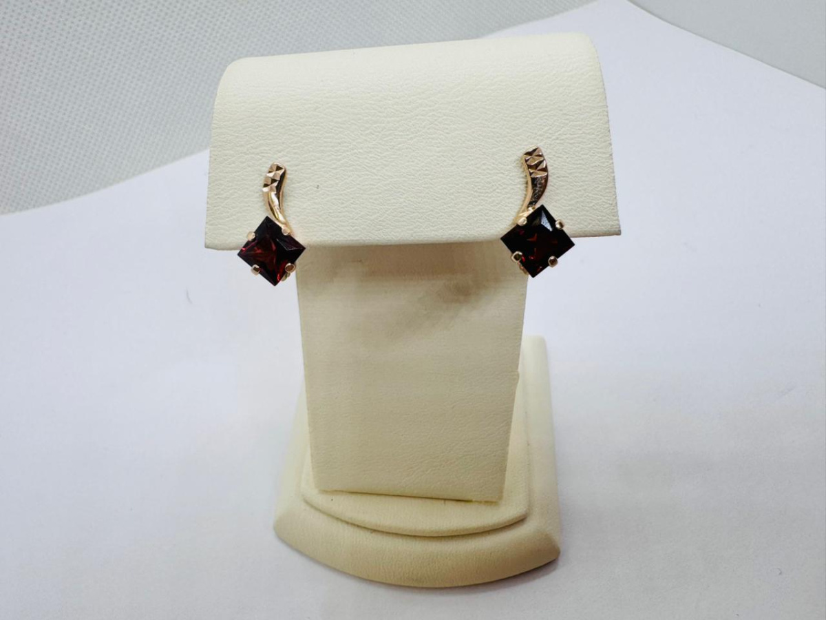 СКМ585 СЕРЬГИ С КАМНЕМ (Au 585)