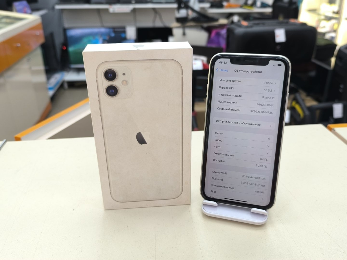 Смартфон Apple iPhone 11 64Gb