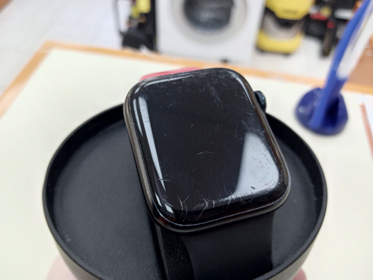Смарт-часы Apple Watch Series 7 45mm