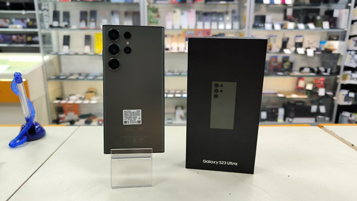 Смартфон Samsung Galaxy S23 Ultra 256Gb