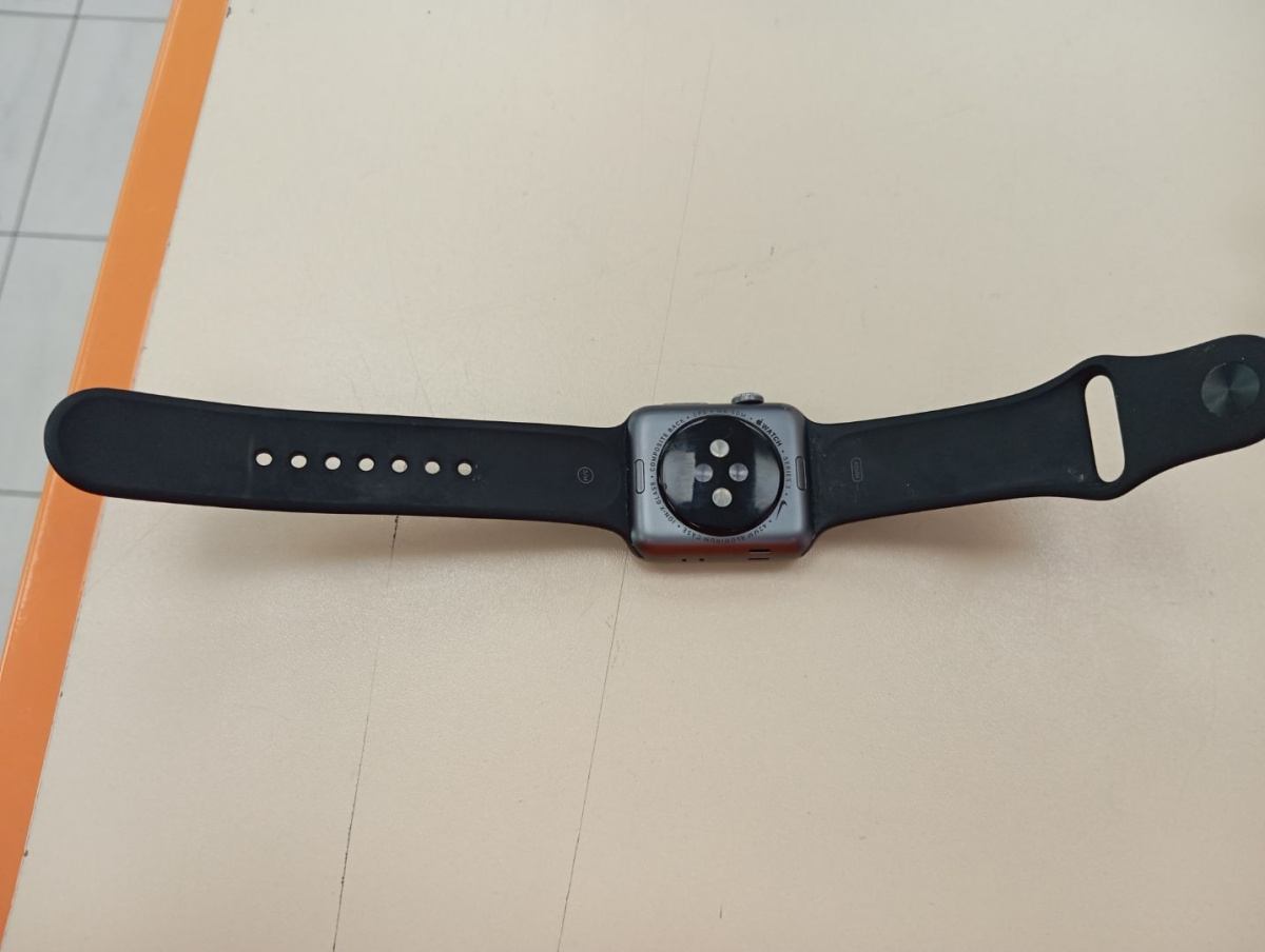 Смарт-часы Apple Watch Series 3 42 мм