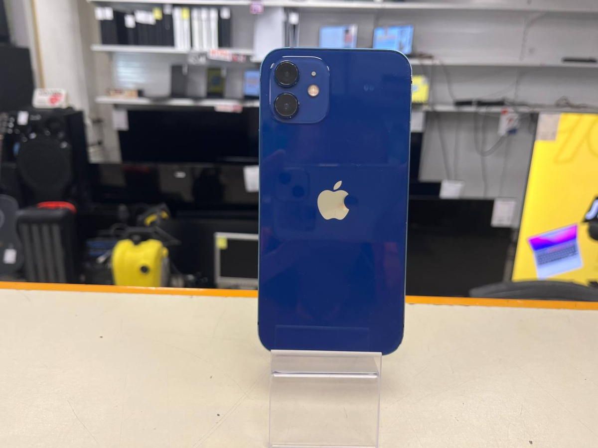 Смартфон Apple iPhone 12 64Gb