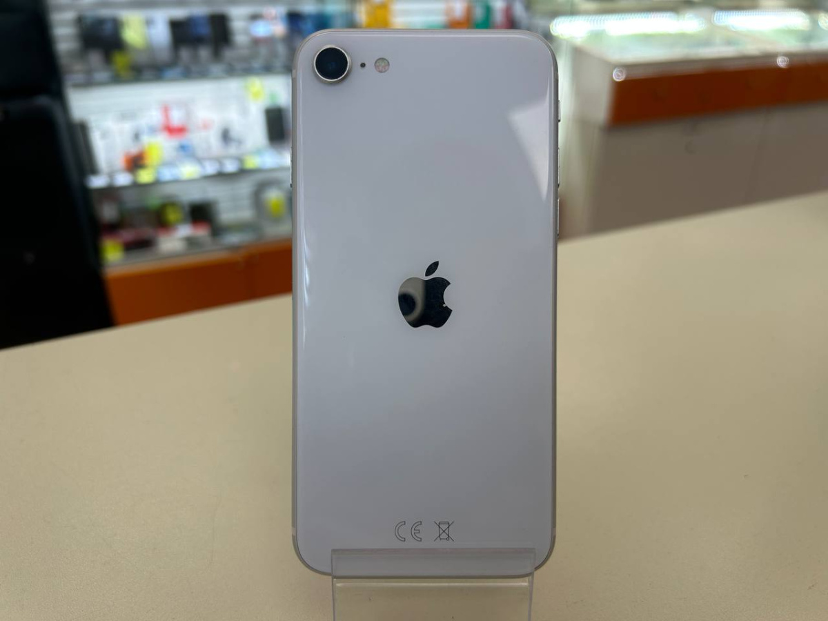 Смартфон Apple iPhone SE 2020 64Gb