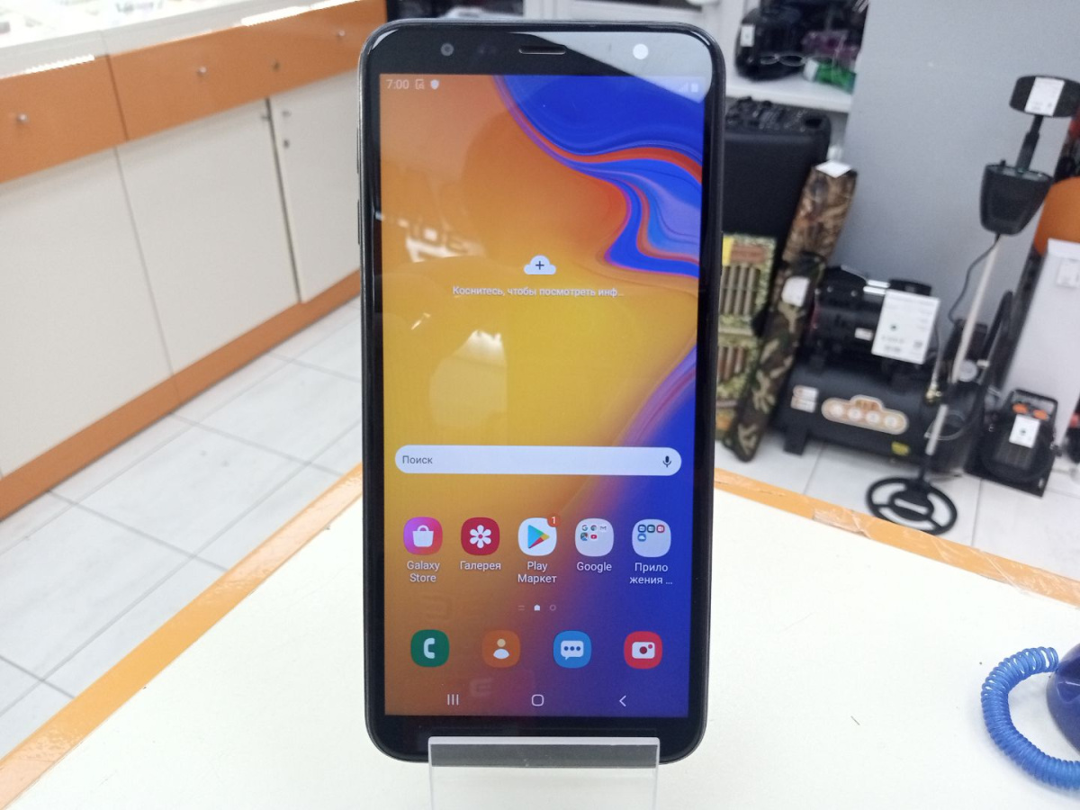 Смартфон Samsung Galaxy J4 Plus 3/32