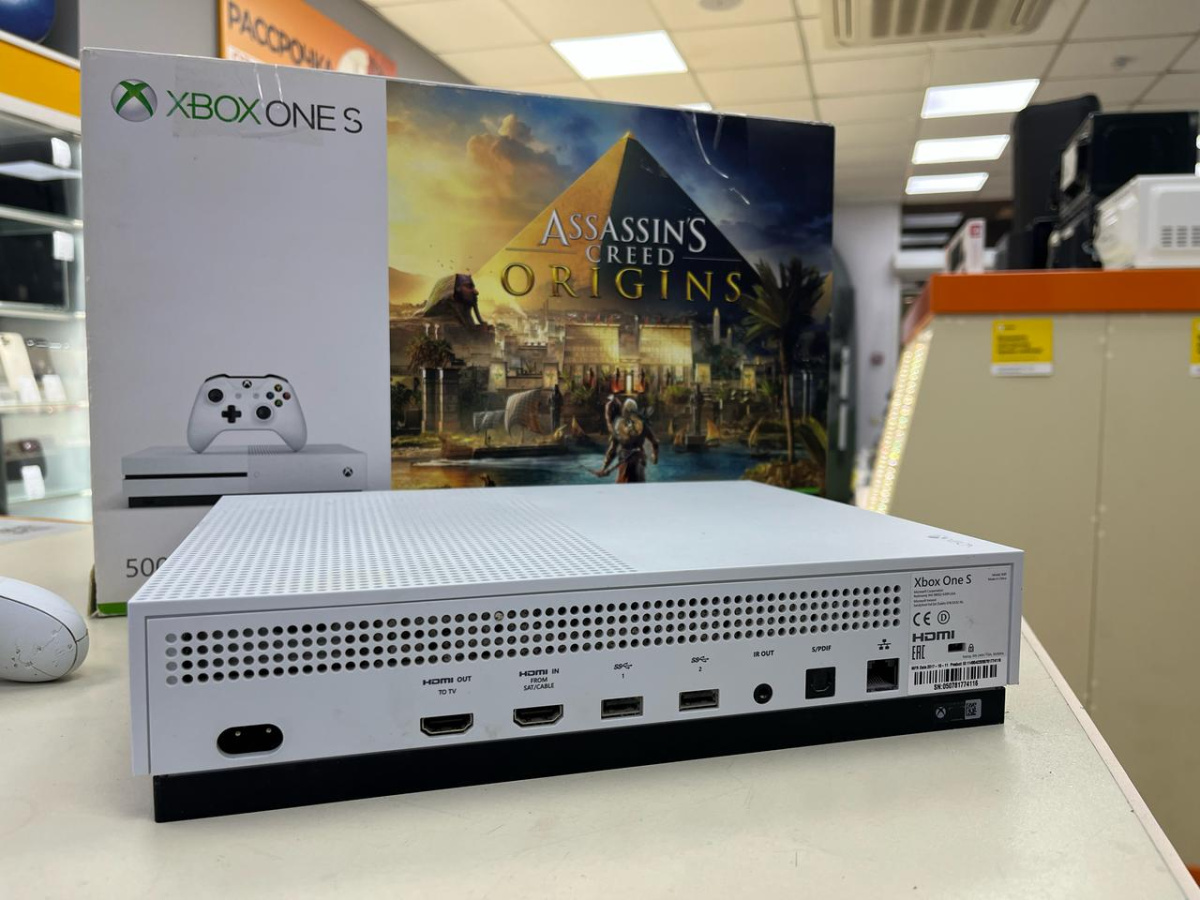 Игровая приставка Xbox One S 500Gb Игровая приставка Xbox One S 500Gb