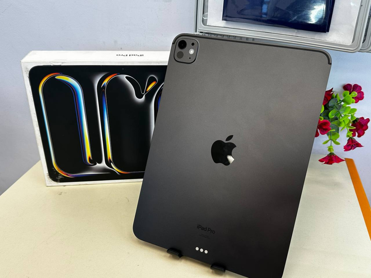 Планшет Apple iPad Pro 256 ГБ(11 дюймов, M4) 2024 A2836 (Wi-Fi)