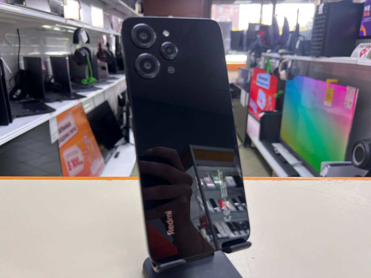 Смартфон Xiaomi Redmi 12 4/128