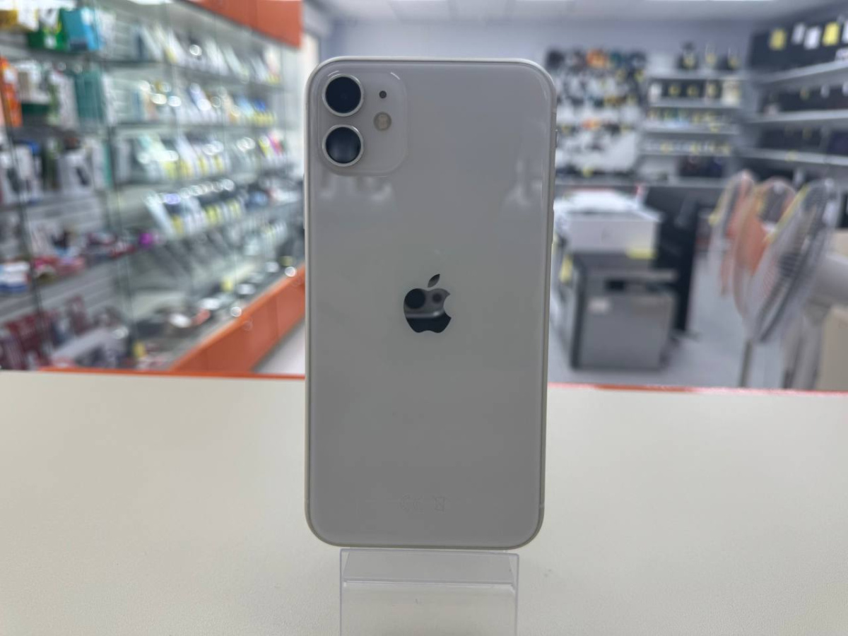 Смартфон Apple iPhone 11 64Gb