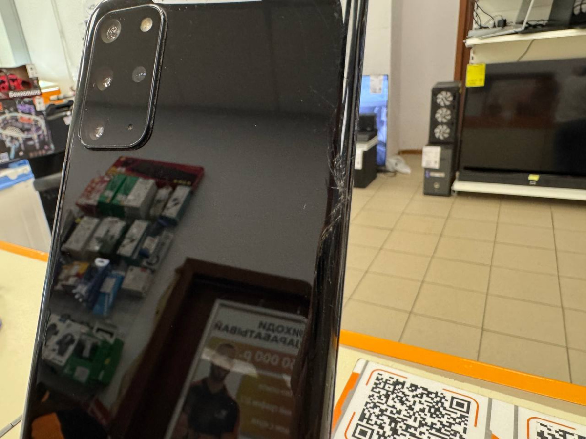 Смартфон Samsung Galaxy S20 Plus