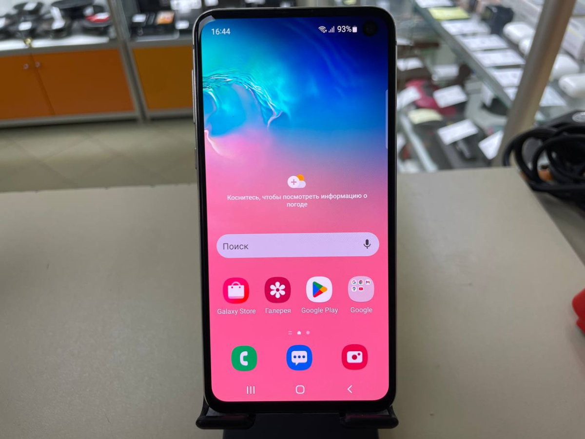 Смартфон Samsung Galaxy S10e 6/128