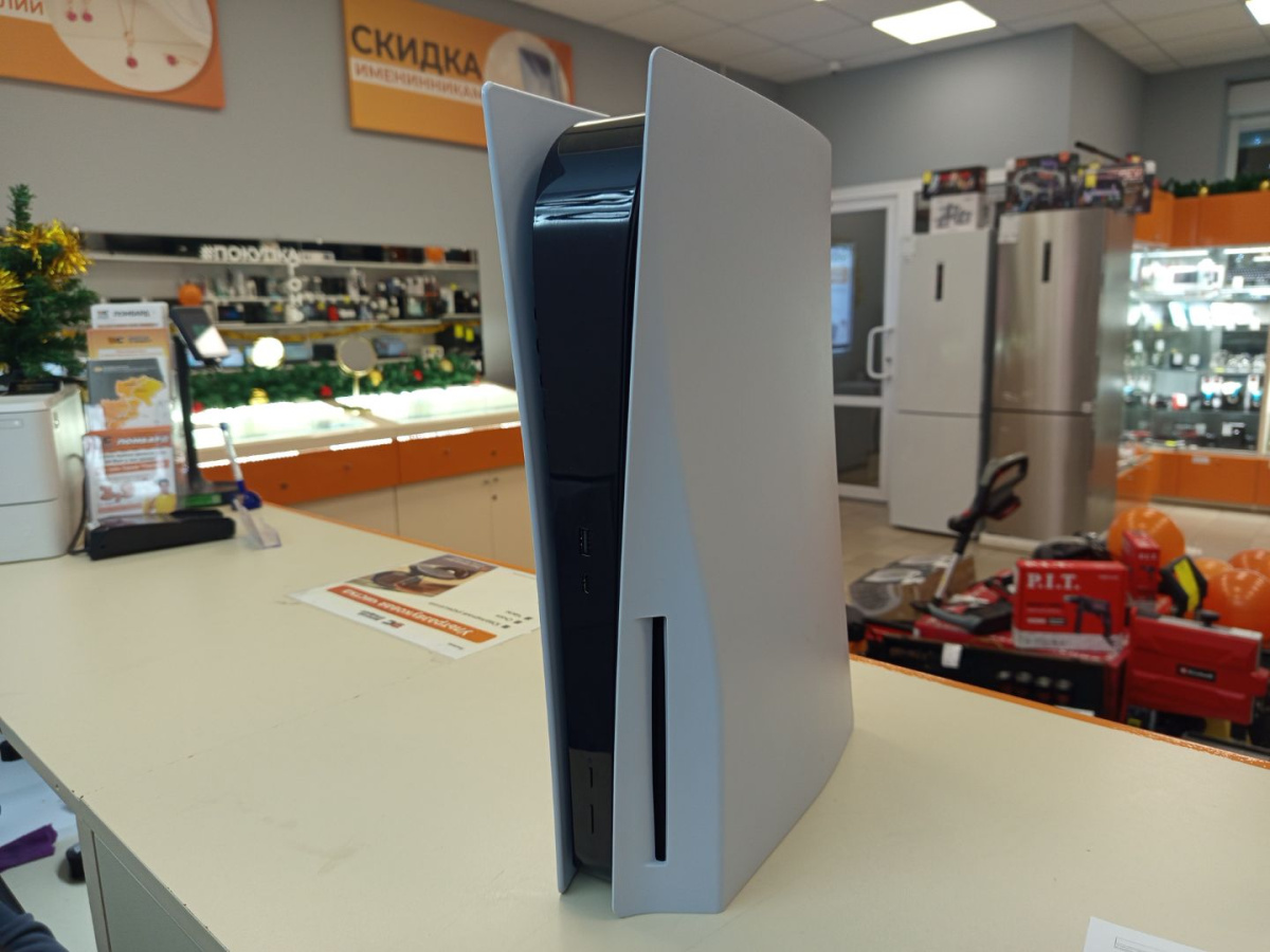 Игровая приставка PlayStation 5 825Gb (С дисководом)