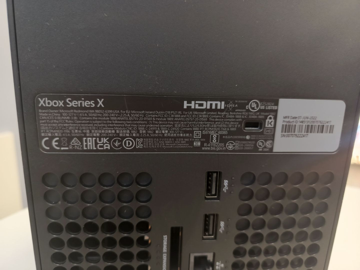 Игровая приставка Xbox Series X 1Tb Игровая приставка Xbox Series X 1Tb