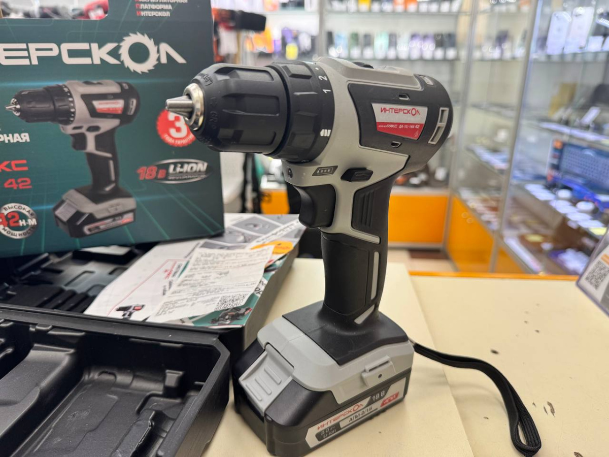 Шуруповерт Интерскол ДА-10/18В