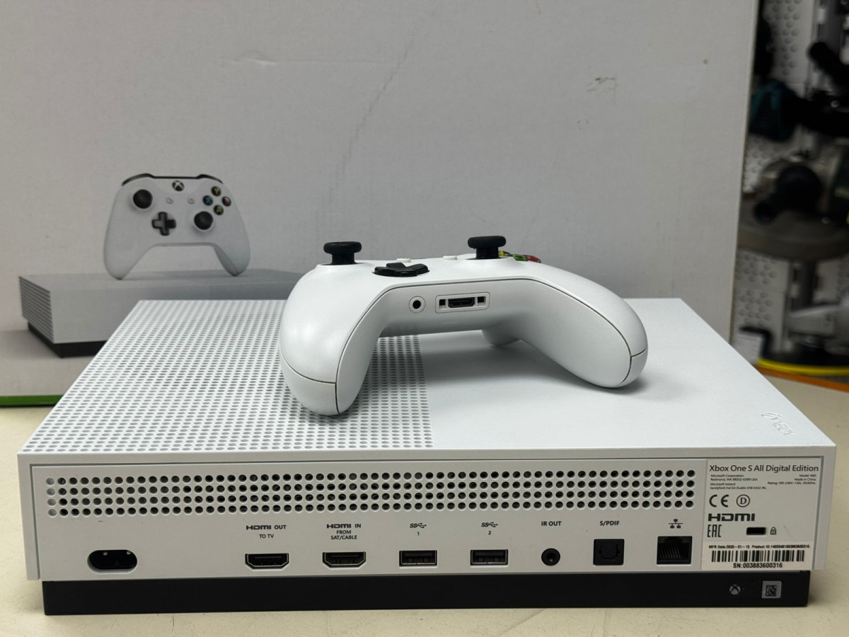Игровая приставка Xbox One S 1TB